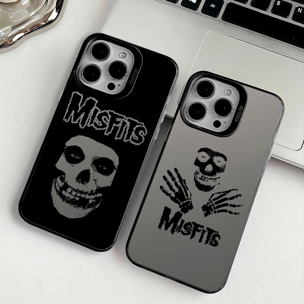 Apple Iphone 16 - Misfits Telefoonhoesje voor iPhone 17 16